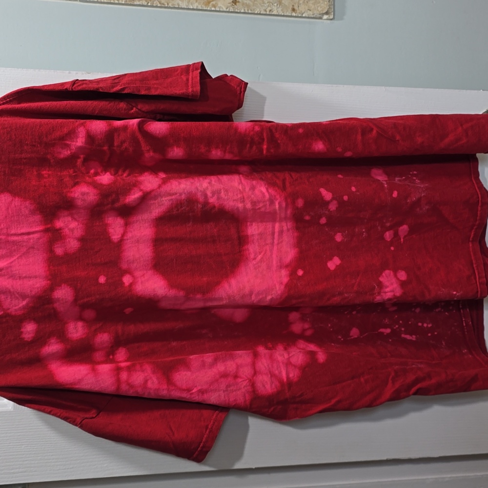 Red Tie Dye Shirt๐๐HP๐๐ - Picture 7 of 12